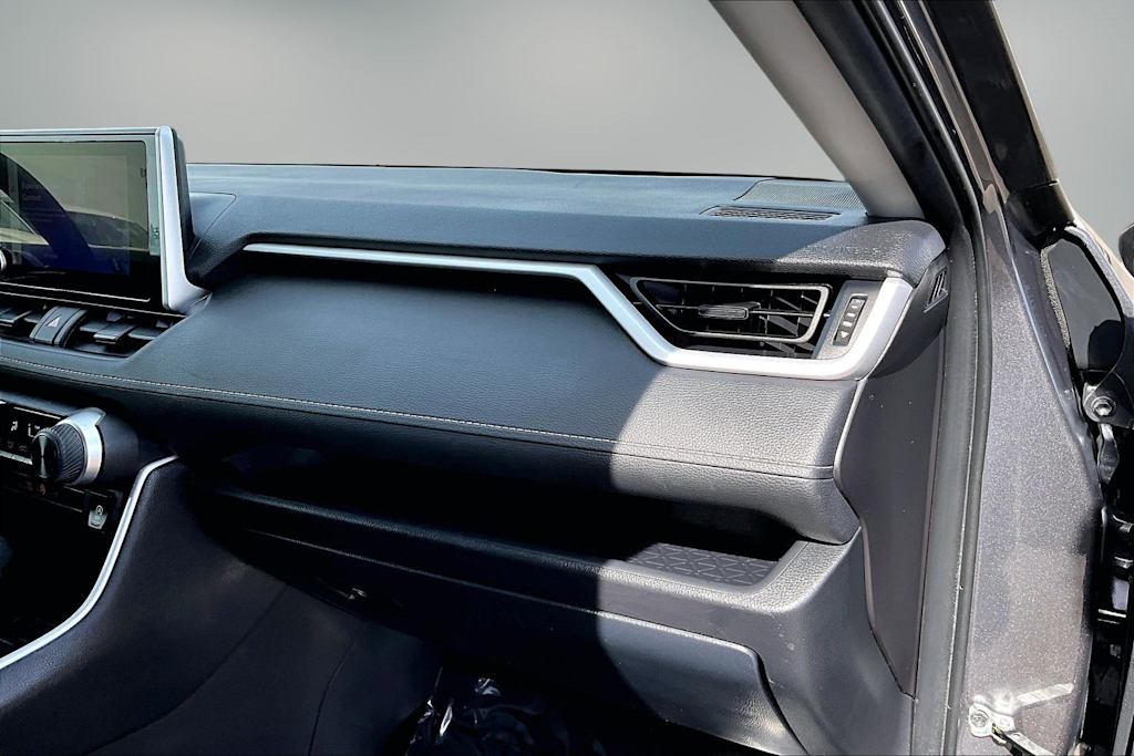 Thumbnail: 2025 Toyota RAV4 - 24