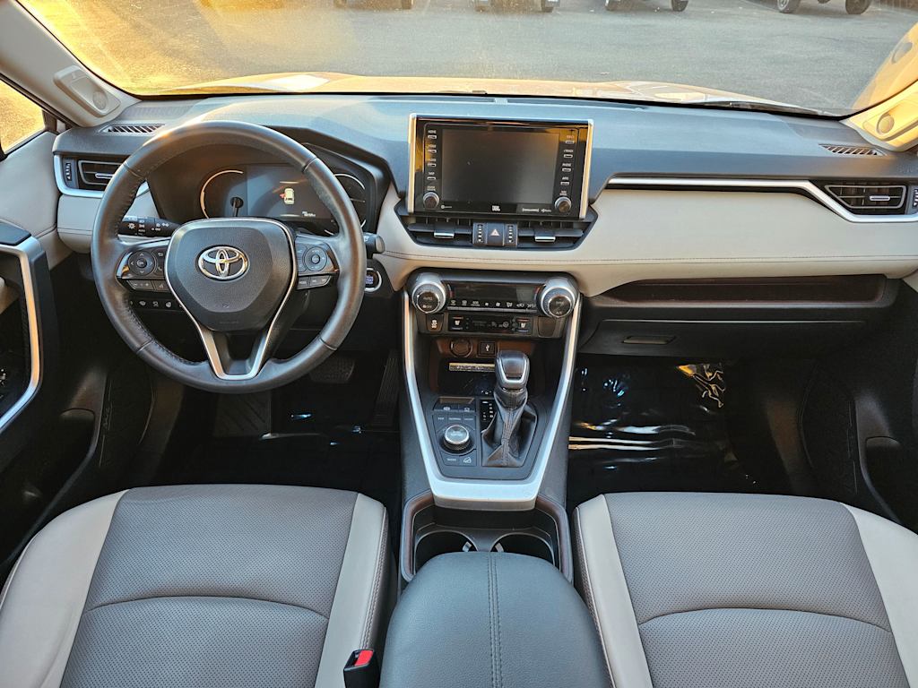 2020 Toyota RAV4 Limited 10