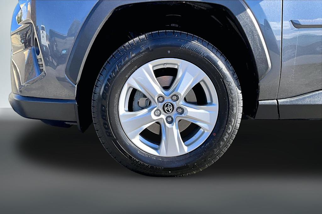Thumbnail: 2019 Toyota RAV4 - 8