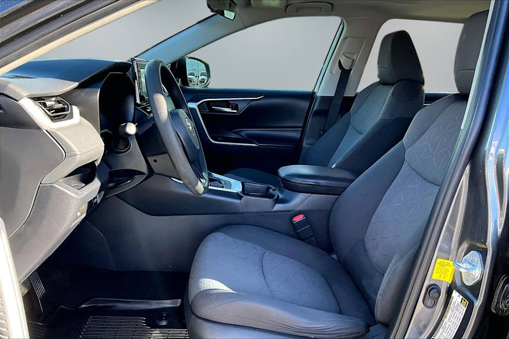 Thumbnail: 2019 Toyota RAV4 - 11