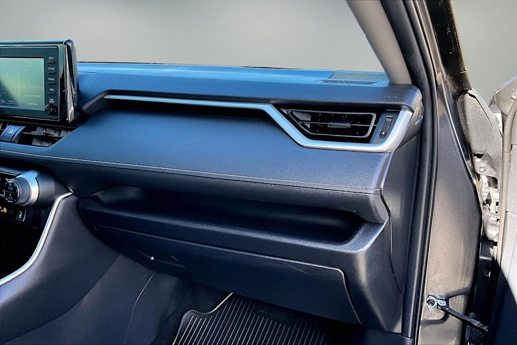 Thumbnail: 2019 Toyota RAV4 - 24