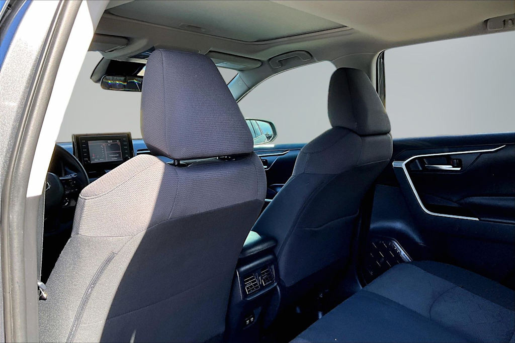 Thumbnail: 2019 Toyota RAV4 - 13