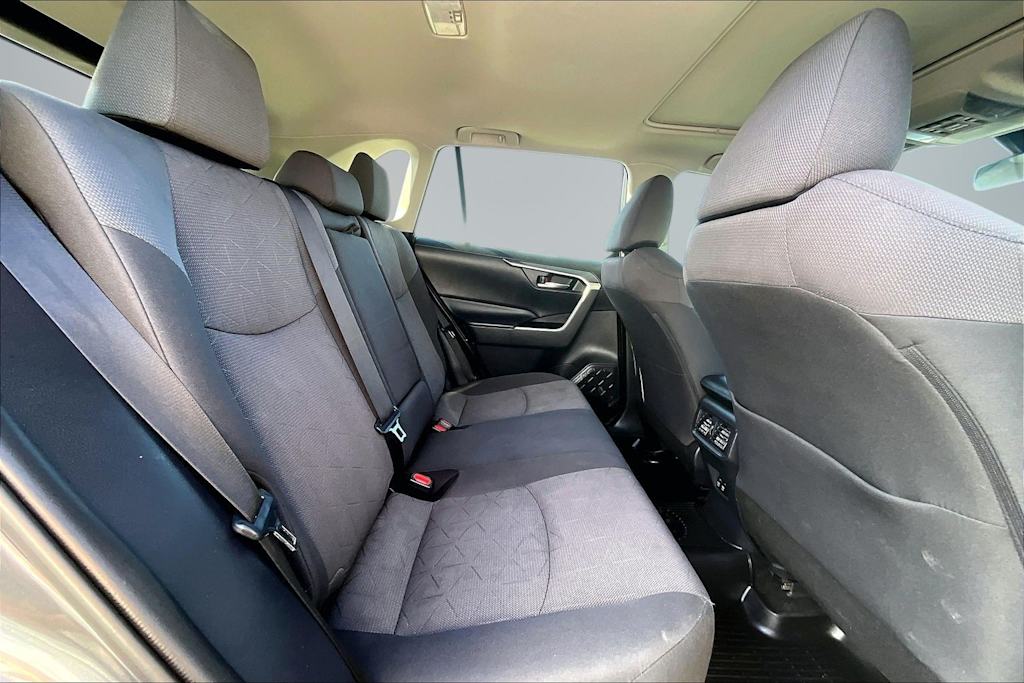 Thumbnail: 2019 Toyota RAV4 - 30