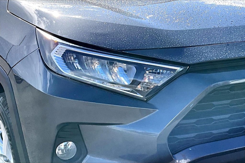 Thumbnail: 2019 Toyota RAV4 - 31