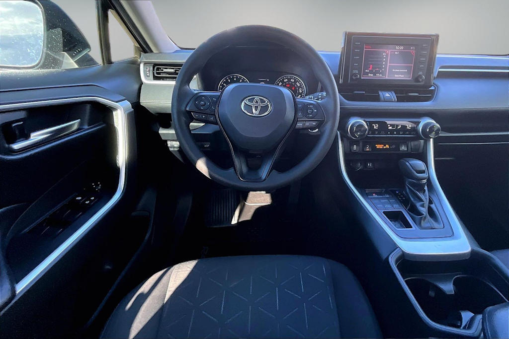 Thumbnail: 2019 Toyota RAV4 - 14