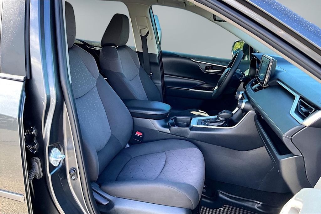 Thumbnail: 2019 Toyota RAV4 - 12