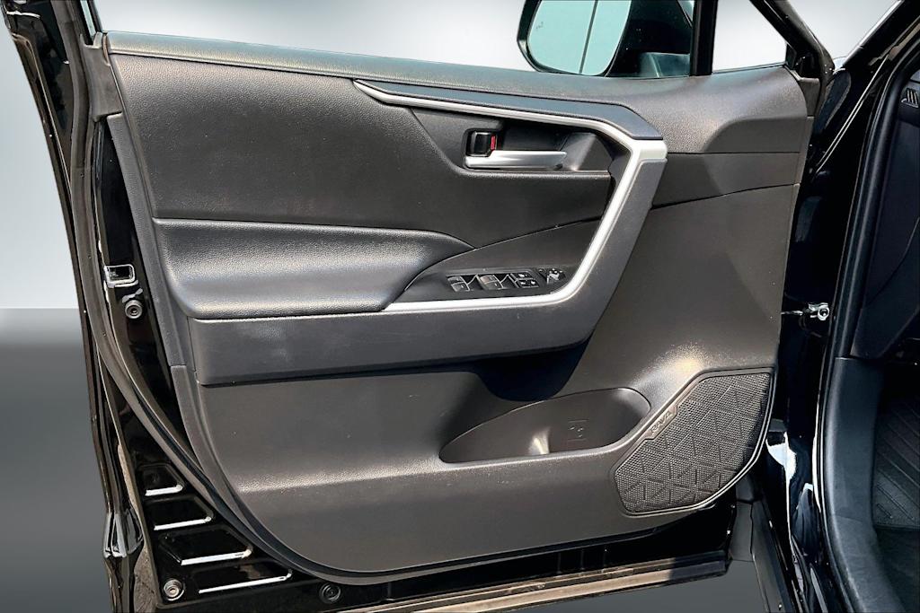 Thumbnail: 2025 Toyota RAV4 - 27