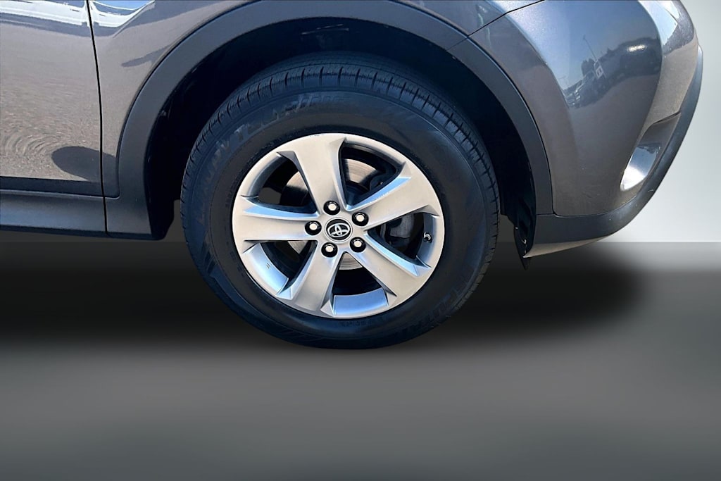 Thumbnail: 2015 Toyota RAV4 - 35