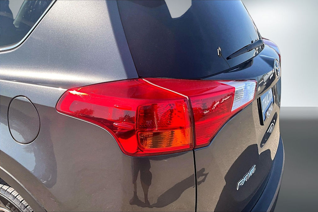 Thumbnail: 2015 Toyota RAV4 - 33