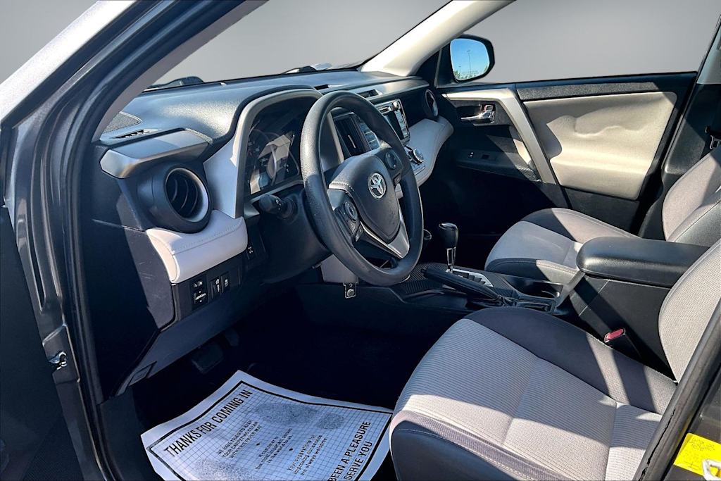 Thumbnail: 2015 Toyota RAV4 - 2