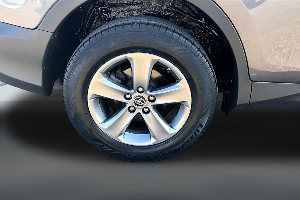 Thumbnail: 2015 Toyota RAV4 - 37
