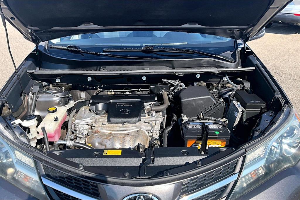 Thumbnail: 2015 Toyota RAV4 - 9