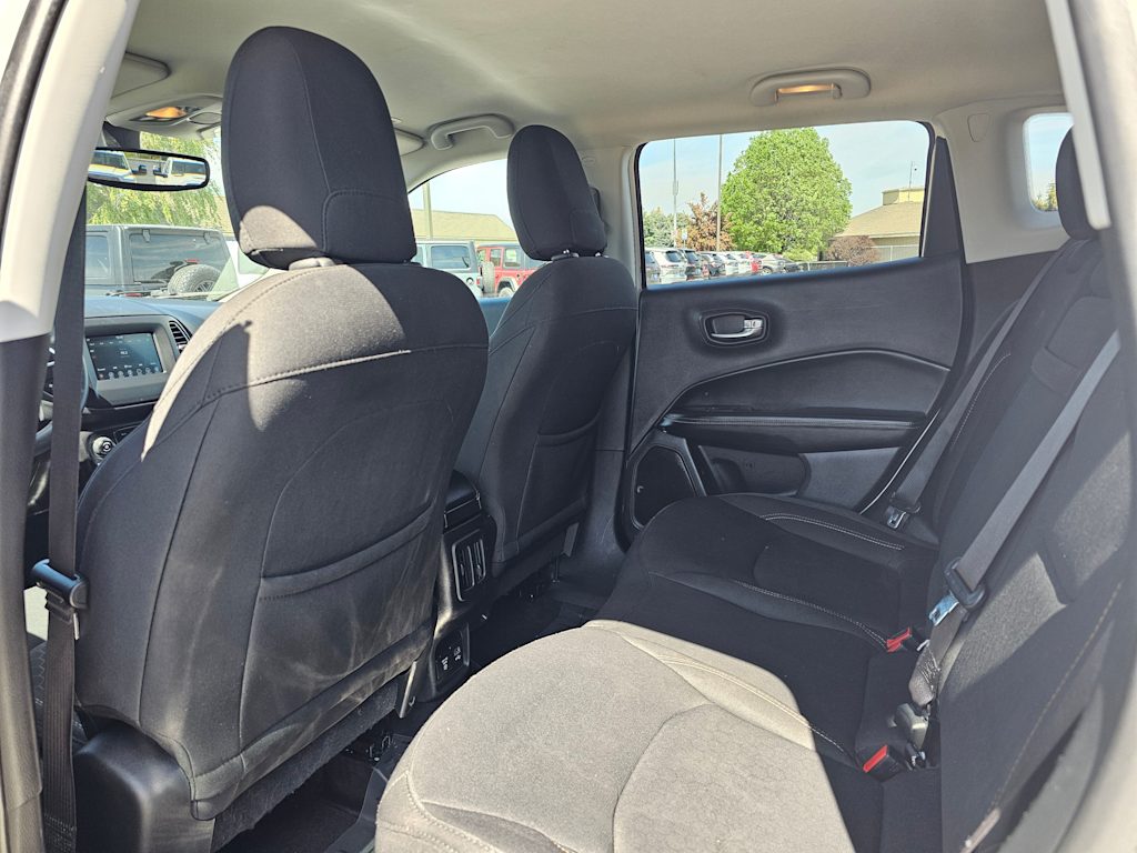 2019 Jeep Compass Sport 12