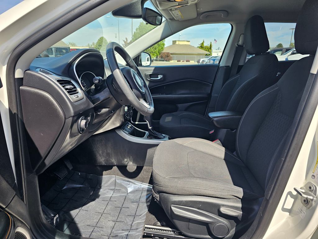 2019 Jeep Compass Sport 10