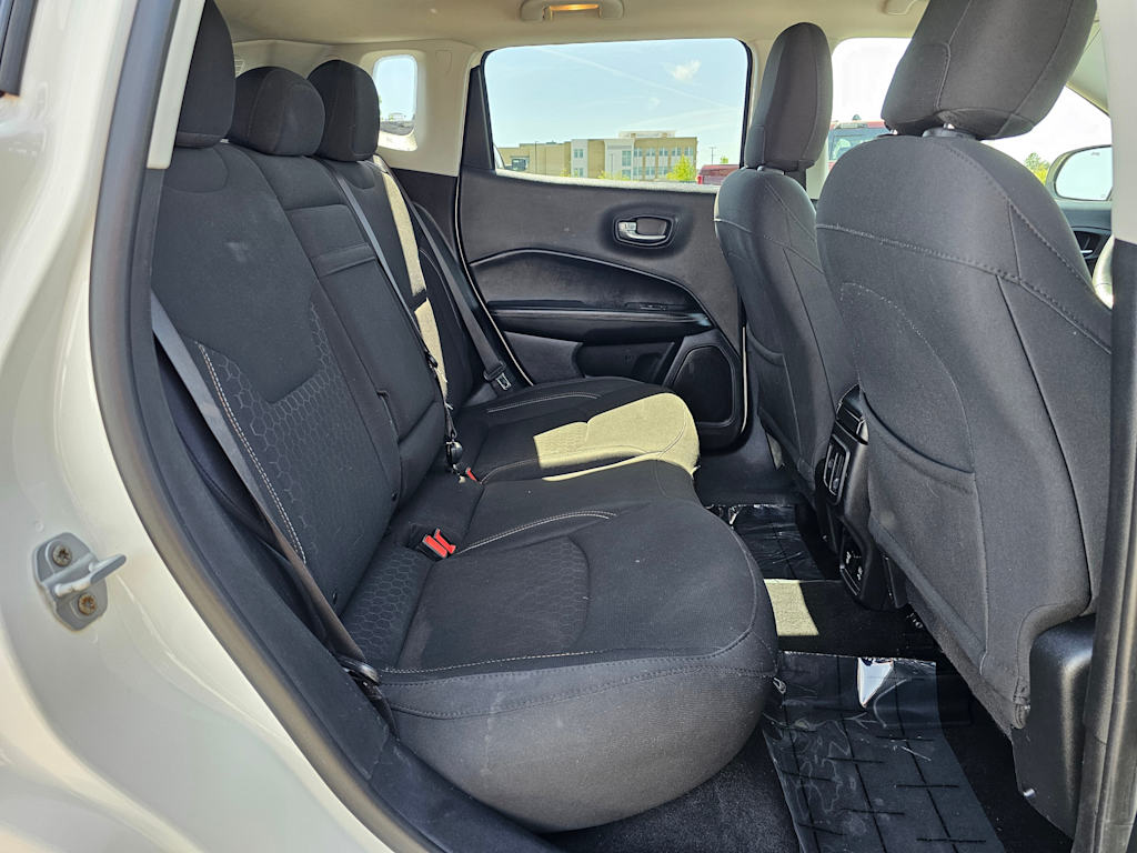 2019 Jeep Compass Sport 23