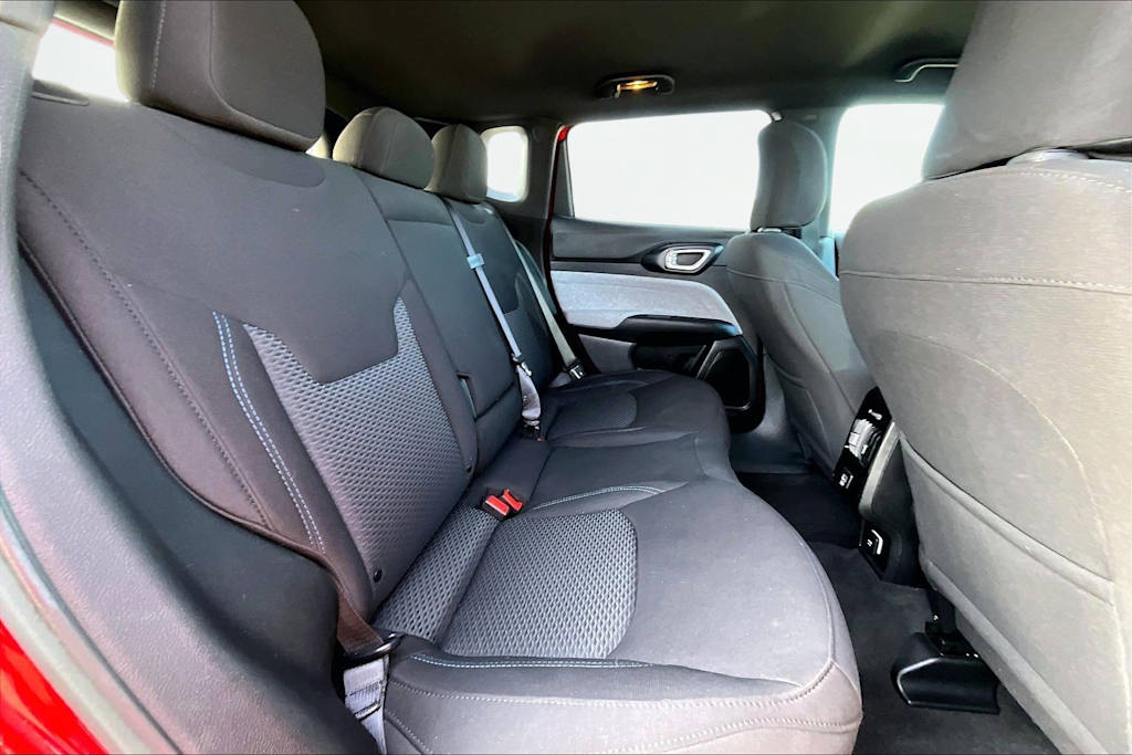 Thumbnail: 2023 Jeep Compass - 30