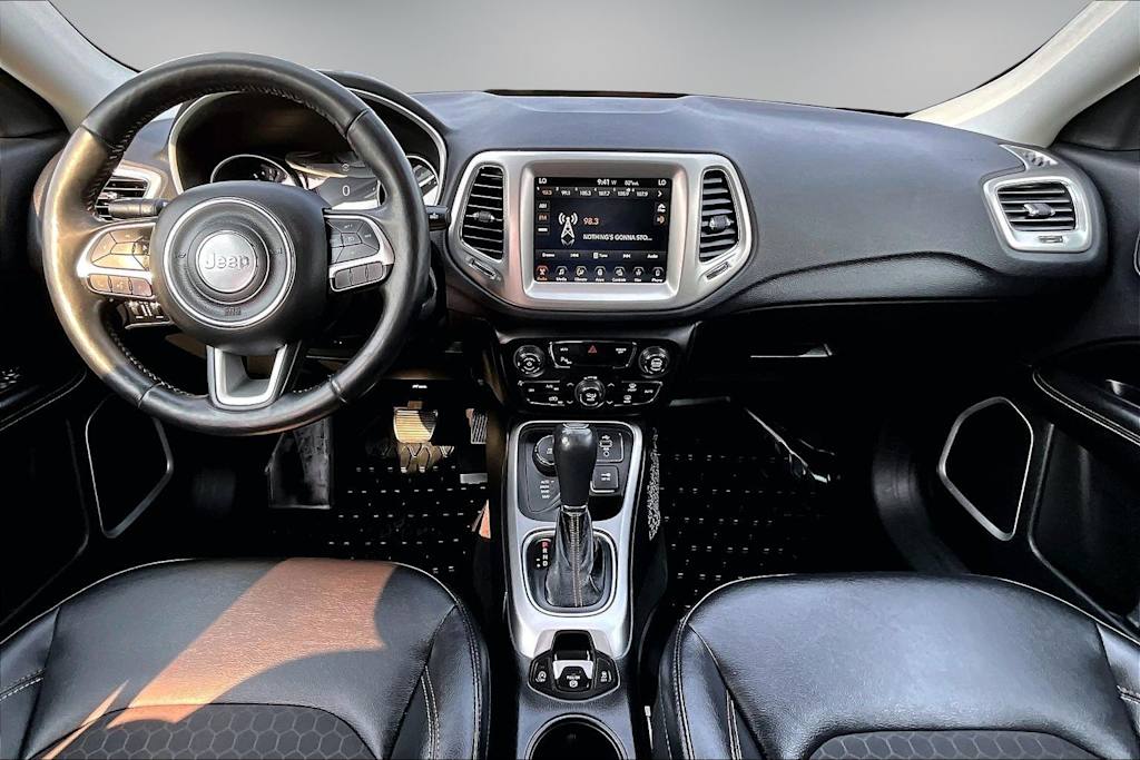 Thumbnail: 2017 Jeep Compass - 9