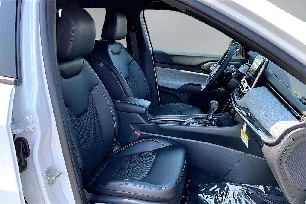 Thumbnail: 2026 Jeep Compass - 21