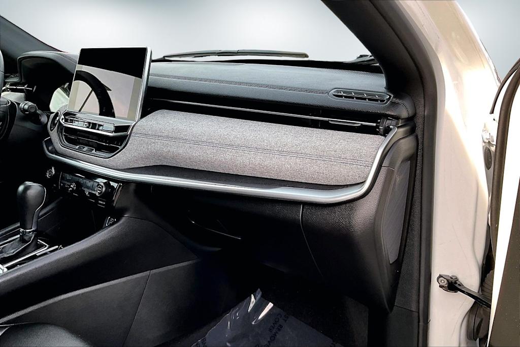 Thumbnail: 2024 Jeep Compass - 15