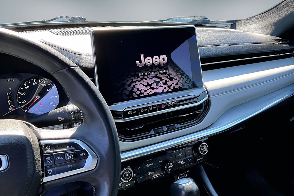 Thumbnail: 2024 Jeep Compass - 16