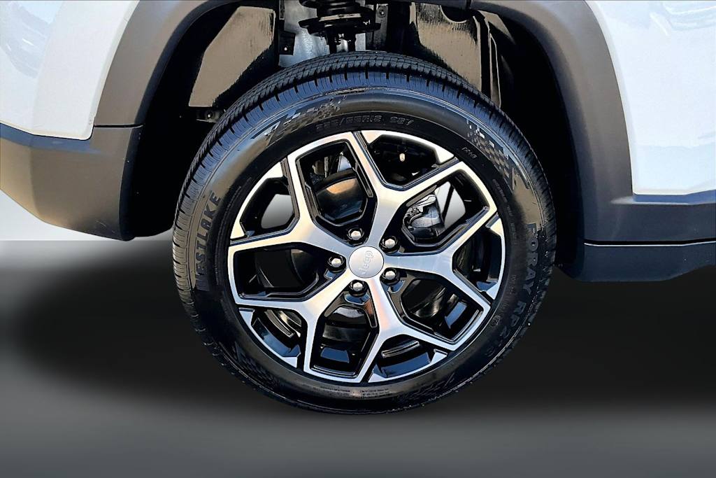Thumbnail: 2024 Jeep Compass - 37