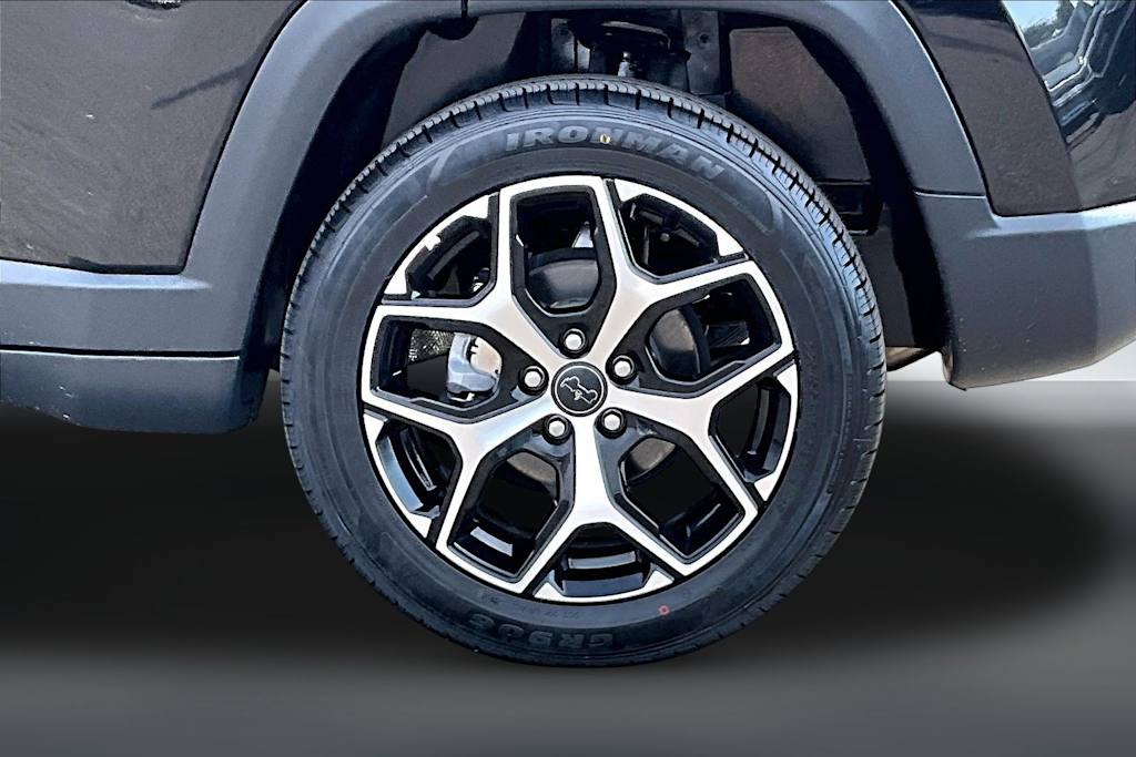 Thumbnail: 2025 Jeep Compass - 32