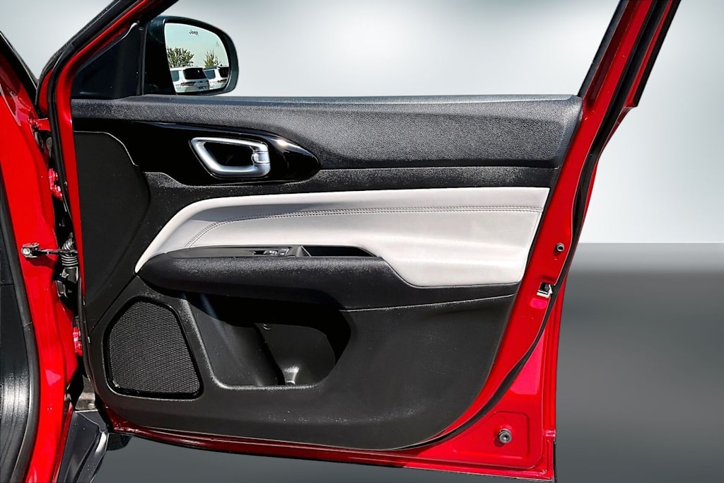 Thumbnail: 2025 Jeep Compass - 28