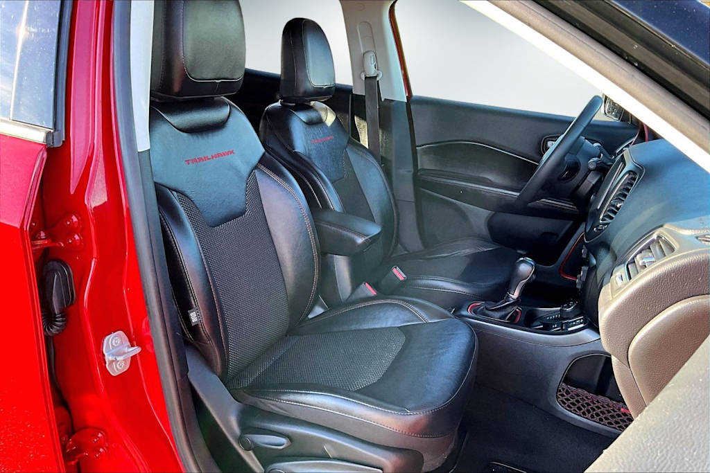 Thumbnail: 2021 Jeep Compass - 12