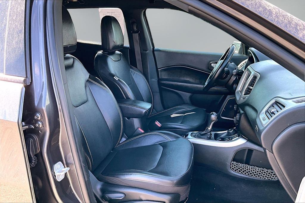 Thumbnail: 2021 Jeep Compass - 21