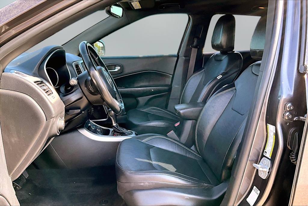 Thumbnail: 2021 Jeep Compass - 10