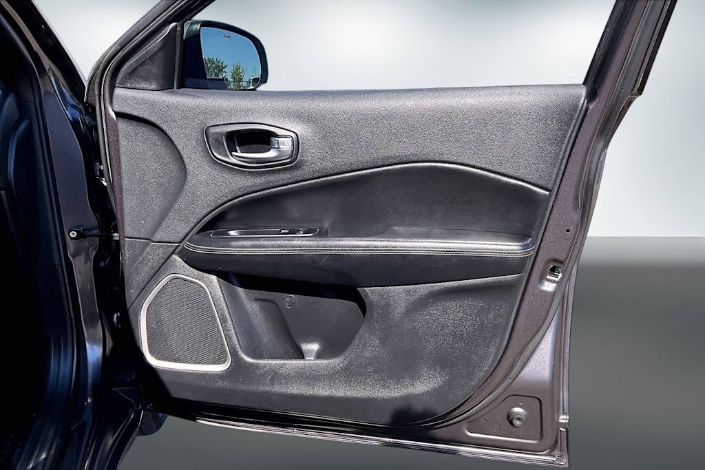 Thumbnail: 2021 Jeep Compass - 28