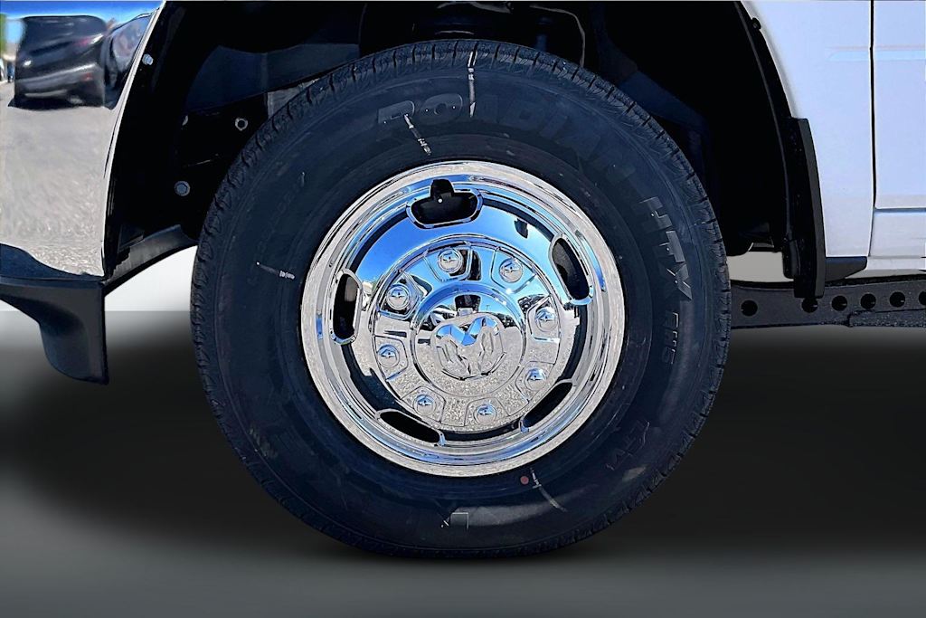 2026 RAM 3500 Chassis Tradesman - Photo 18