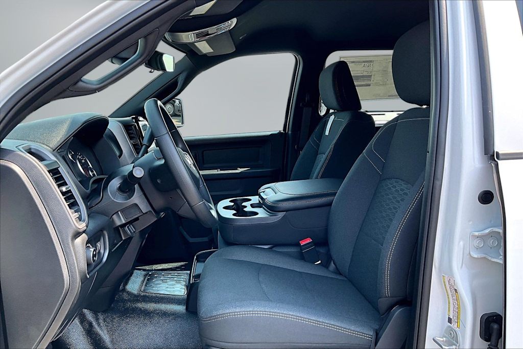 2026 RAM 3500 Chassis Tradesman - Photo 7