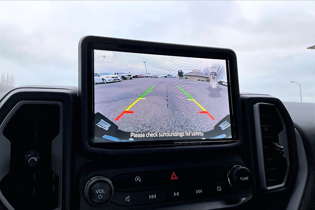 Thumbnail: 2023 Ford Bronco Sport - 26