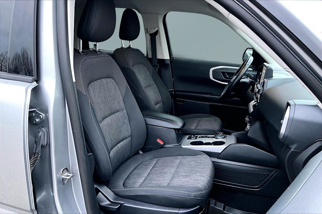 Thumbnail: 2023 Ford Bronco Sport - 11