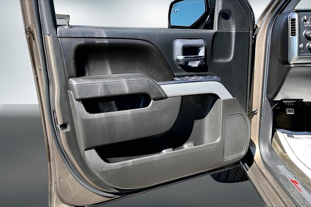 Thumbnail: 2015 Chevrolet Silverado 1500 - 26