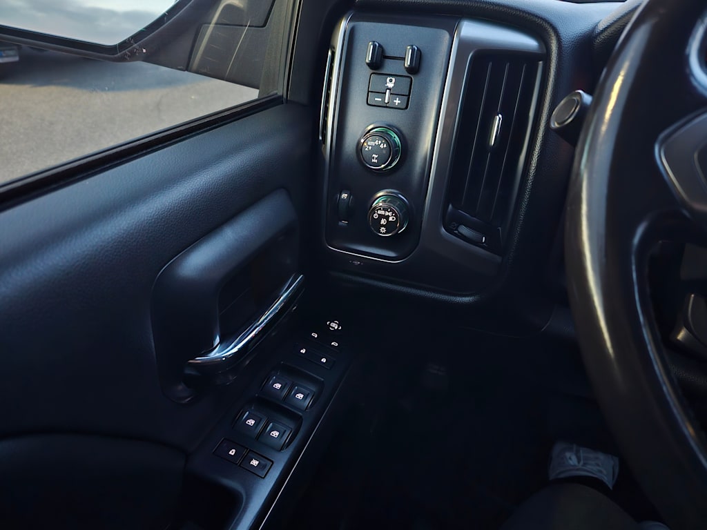 2018 Chevrolet Silverado 1500 LT 30