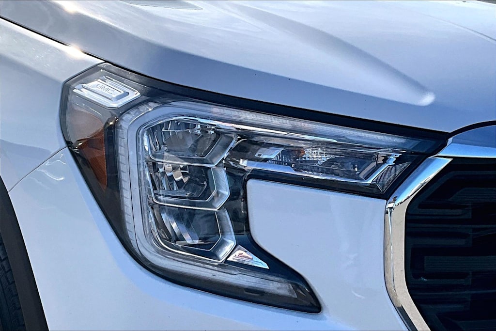 Thumbnail: 2023 GMC Terrain - 31