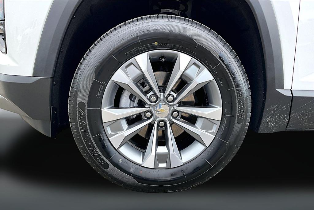 Thumbnail: 2025 Chevrolet Equinox - 8