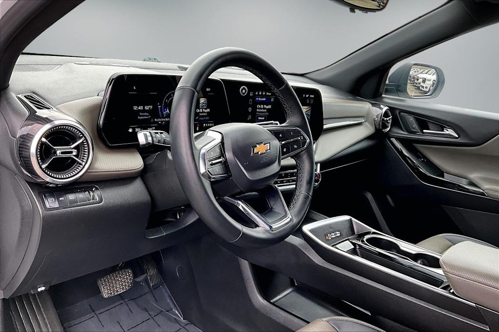 Thumbnail: 2025 Chevrolet Equinox - 2