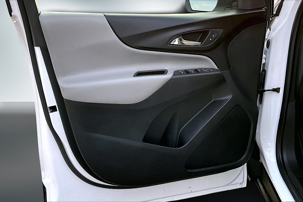 Thumbnail: 2024 Chevrolet Equinox - 26