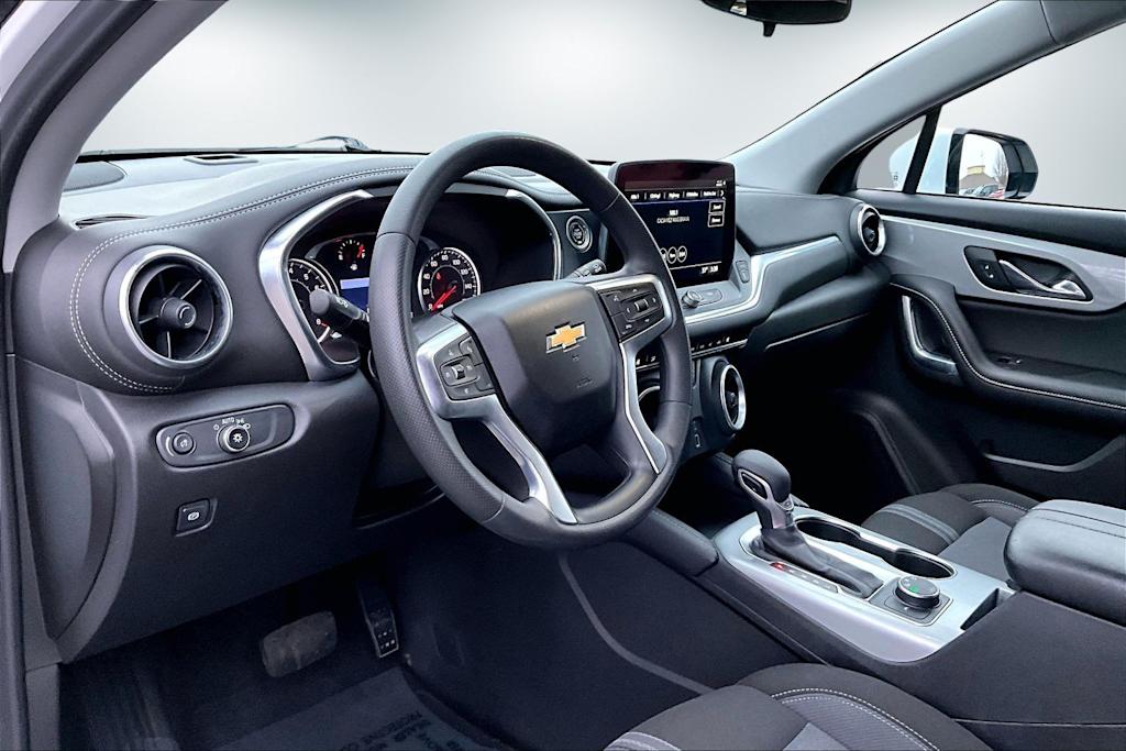 Thumbnail: 2023 Chevrolet Blazer - 2