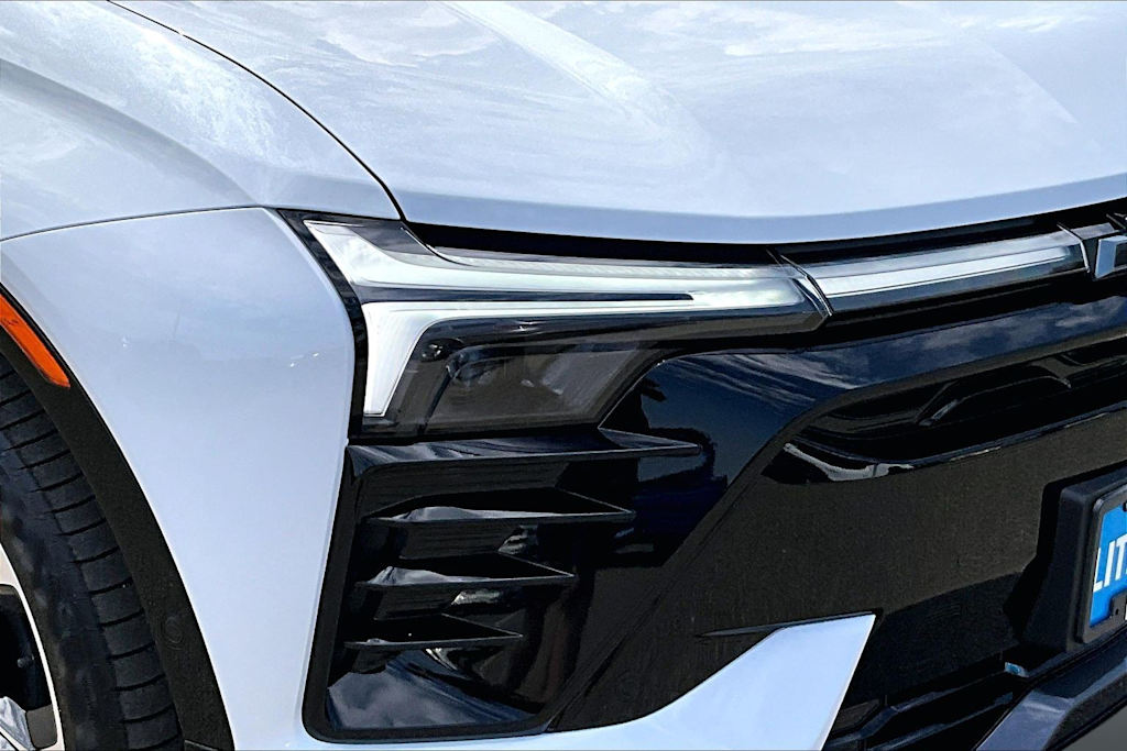 Thumbnail: 2026 Chevrolet Blazer EV - 31