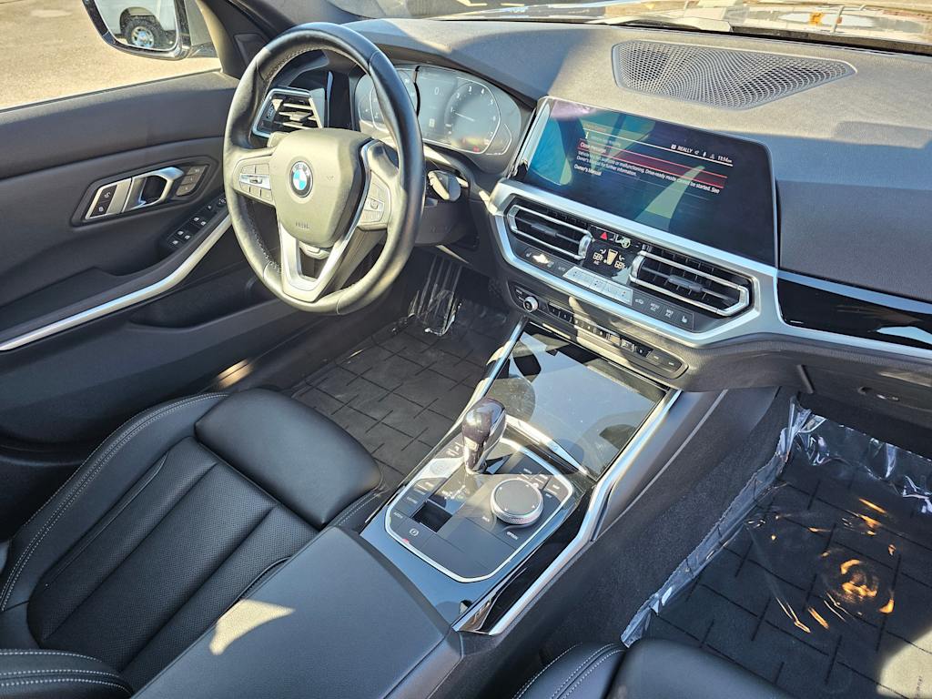 2022 BMW 3 Series 330xi 13