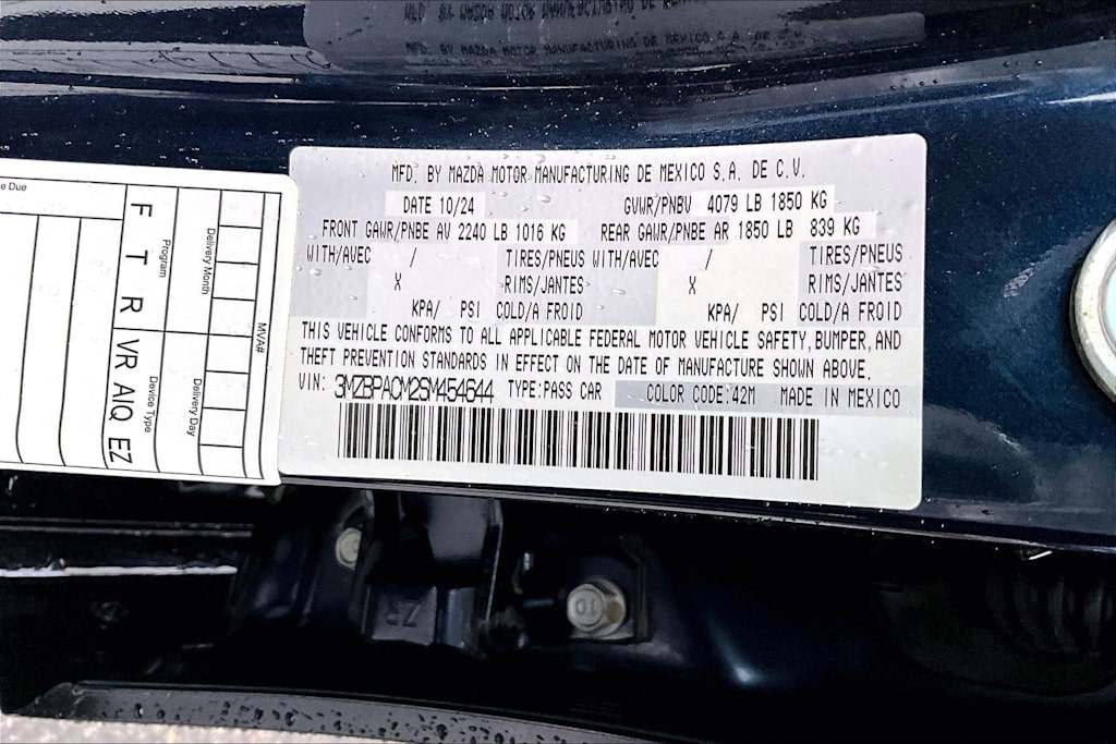 Thumbnail: 2025 Mazda Mazda3 - 21