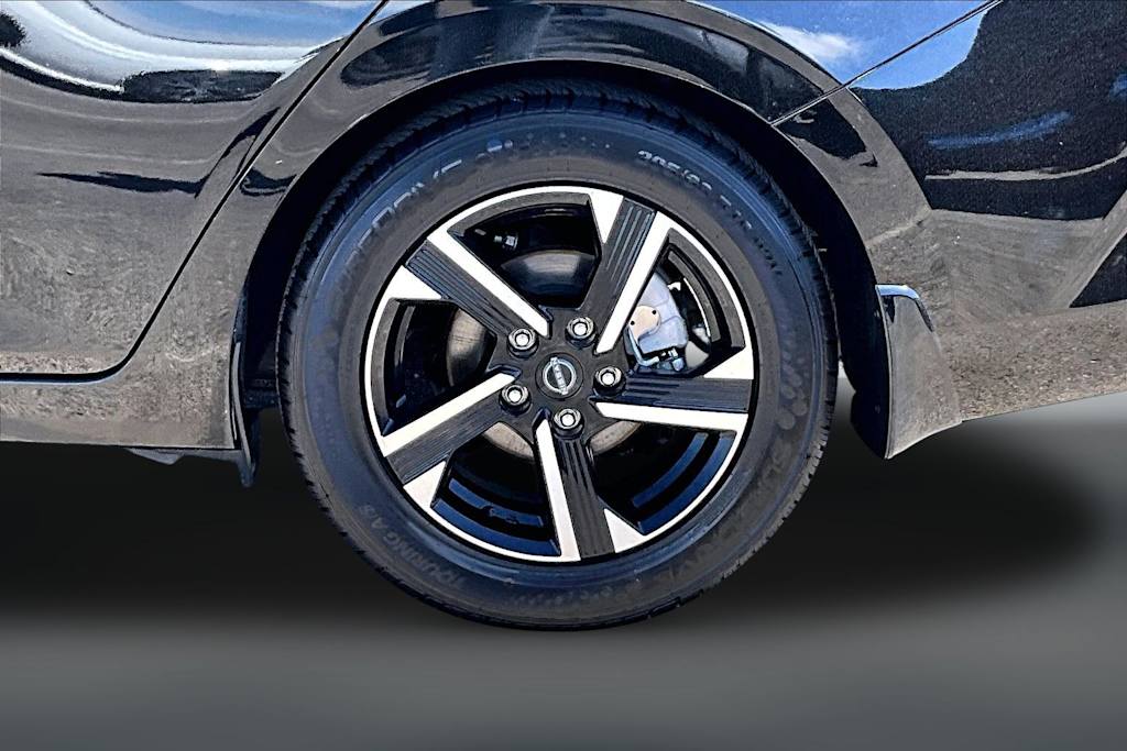 Thumbnail: 2024 Nissan Sentra - 32
