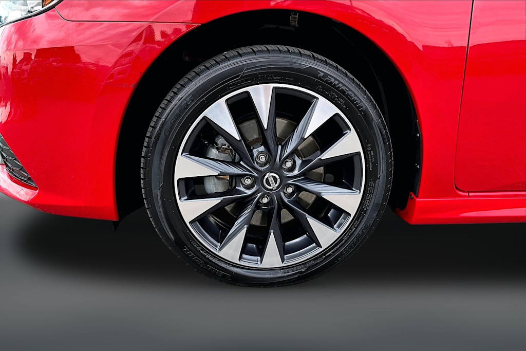 Thumbnail: 2017 Nissan Sentra - 8