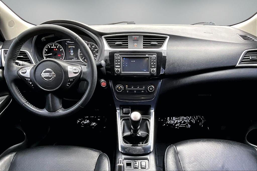 Thumbnail: 2017 Nissan Sentra - 10