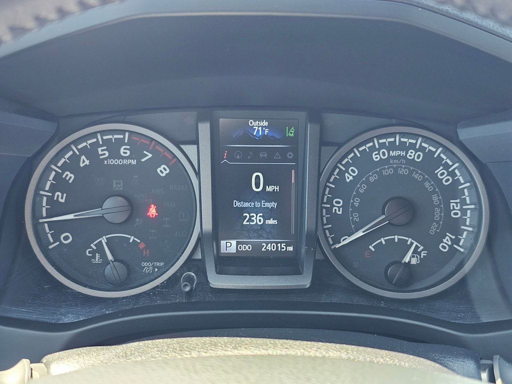 2023 Toyota Tacoma TRD Off-Road 17