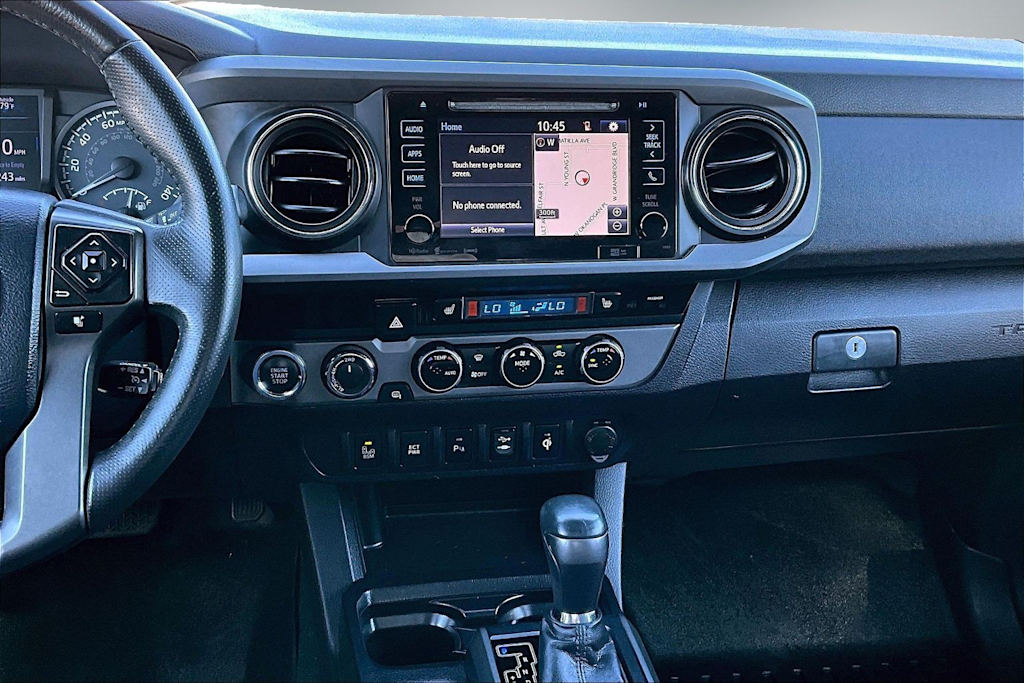 Thumbnail: 2017 Toyota Tacoma - 15